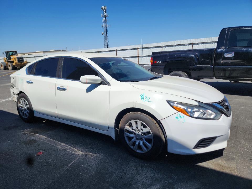 2018 Nissan Altima მანქანა იყიდება აუქციონზე, vin: 1N4AL3AP7JC159337, აუქციონის ნომერი: 58158896