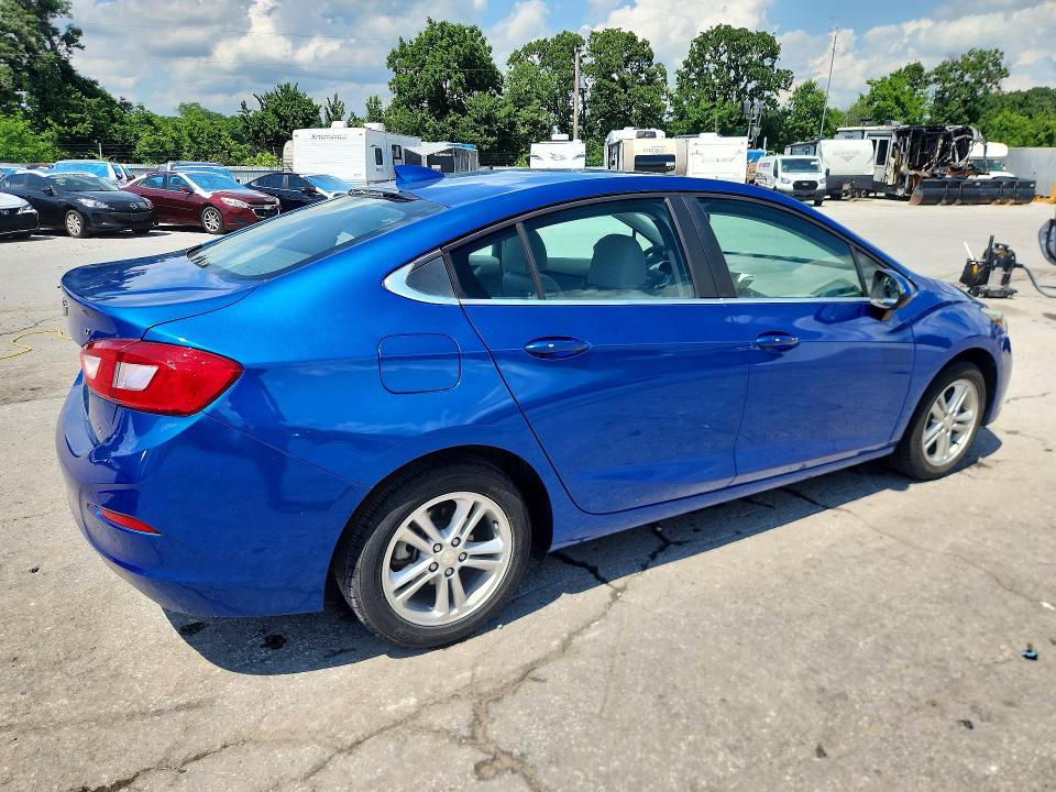 Продажа на аукционе авто 2018 Chevrolet Cruze, vin: 1G1BE5SM0J7236320, номер лота: 55551856
