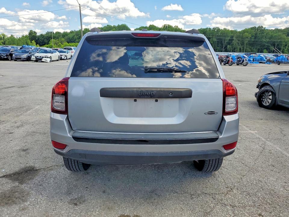 57542826 :رقم المزاد ، 1C4NJCBA3FD210989 vin ، 2015 Jeep Compass مزاد بيع