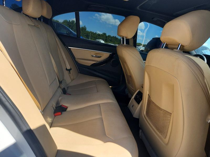 57346946 :رقم المزاد ، WBA8B9G57JNU97715 vin ، 2018 Bmw 330 مزاد بيع