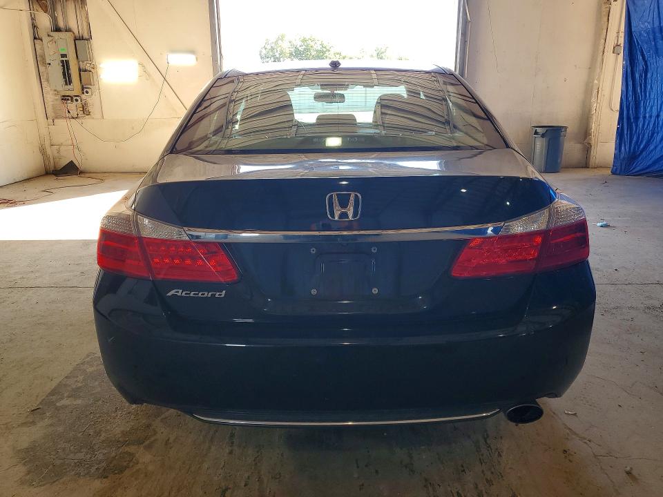 55818016 :رقم المزاد ، 1HGCR2F8XFA013404 vin ، 2015 Honda Accord مزاد بيع