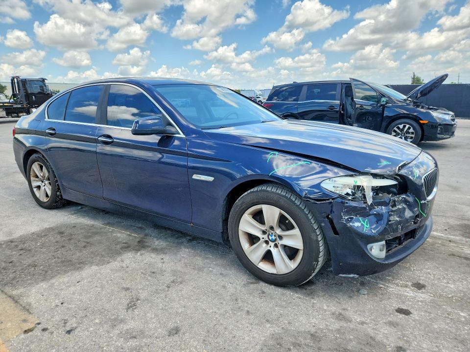 58389396 :رقم المزاد ، WBAXH5C5XDD108553 vin ، 2013 Bmw 528 مزاد بيع