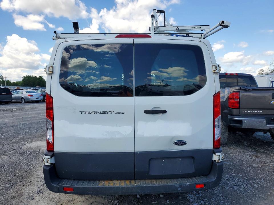 Продаж на аукціоні авто 2015 Ford Transit, vin: 1FTNR1ZM5FKA78830, номер лоту: 59257036