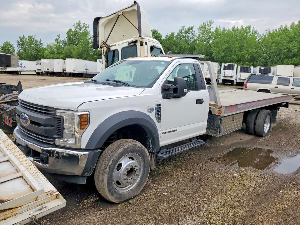 56225626 :رقم المزاد ، 1FDUF5GT2KEG28950 vin ، 2019 Ford F550 مزاد بيع