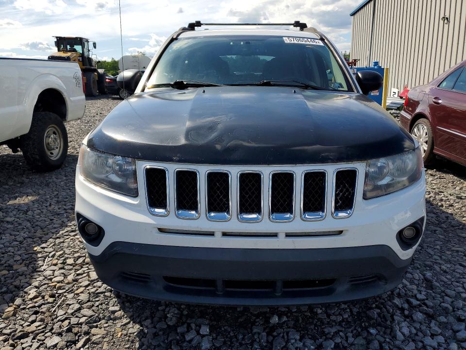2016 Jeep Compass მანქანა იყიდება აუქციონზე, vin: 1C4NJDBB6GD686430, აუქციონის ნომერი: 57065446
