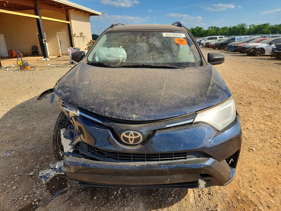 2017 Toyota Rav4 მანქანა იყიდება აუქციონზე, vin: JTMZFREV9HJ715251, აუქციონის ნომერი: 56278566