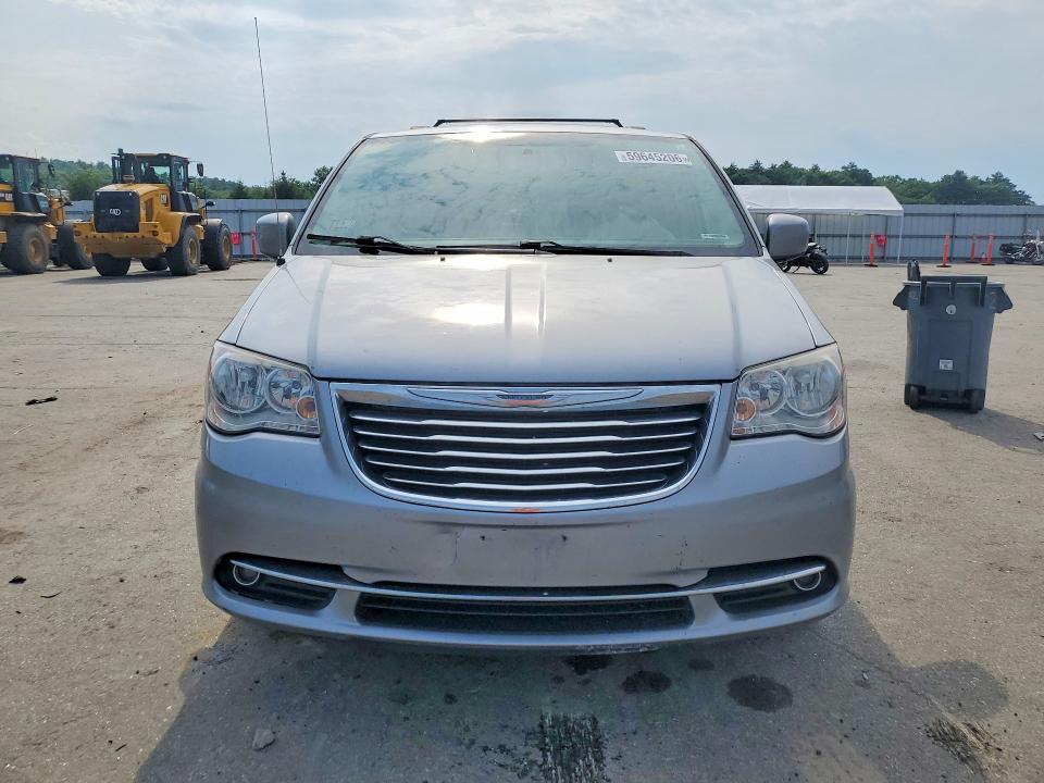 2015 Chrysler Town & Country მანქანა იყიდება აუქციონზე, vin: 2C4RC1BG8FR582832, აუქციონის ნომერი: 59645206