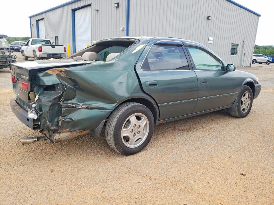 57560176 :رقم المزاد ، 4T1BG22K5XU582044 vin ، 1999 Toyota Camry مزاد بيع