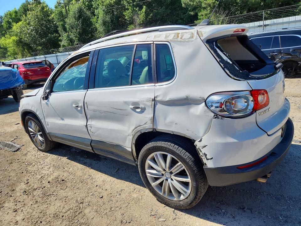 2011 Volkswagen Tiguan მანქანა იყიდება აუქციონზე, vin: WVGBV7AX3BW521837, აუქციონის ნომერი: 58353446