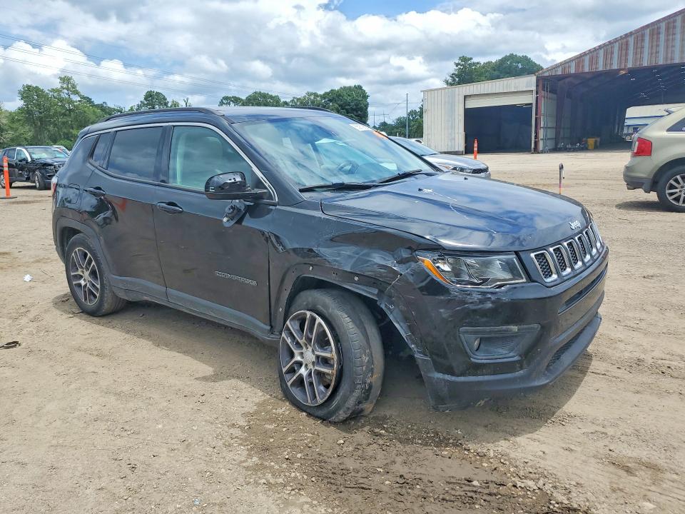 55970666 :رقم المزاد ، 3C4NJCBB7JT489164 vin ، 2018 Jeep Compass مزاد بيع