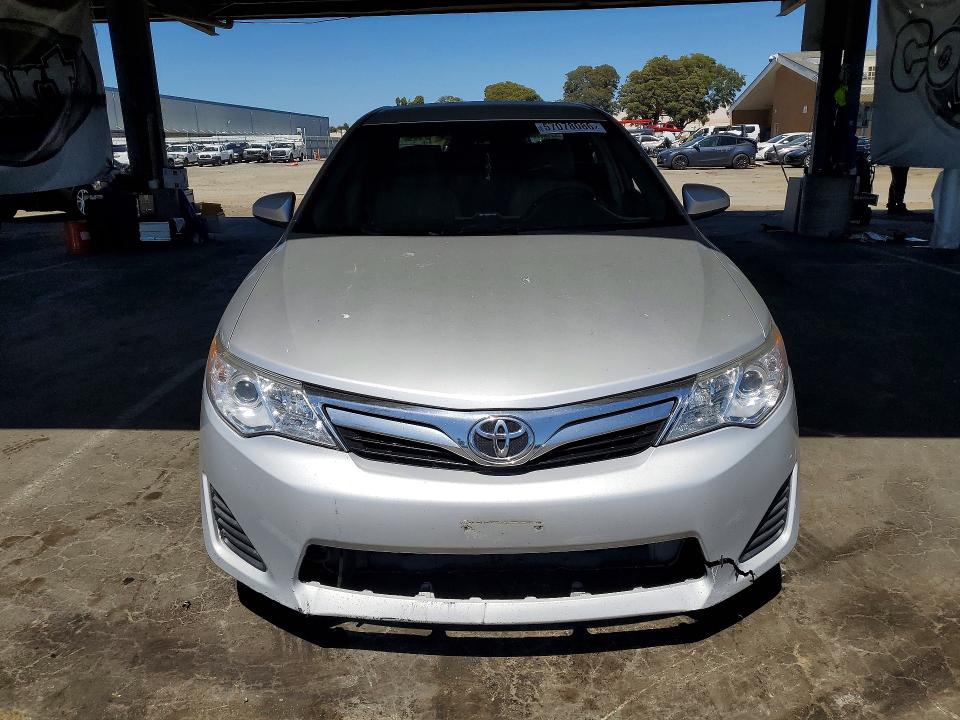 57078086 :رقم المزاد ، 4T4BF1FK4CR193614 vin ، 2012 Toyota Camry مزاد بيع