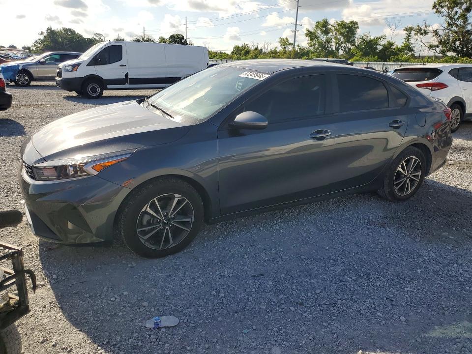 57369946 :رقم المزاد ، 3KPF24AD2PE605524 vin ، 2023 Kia Forte مزاد بيع