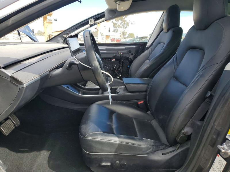55831536 :رقم المزاد ، 5YJ3E1EA8JF153332 vin ، 2018 Tesla Model 3 مزاد بيع