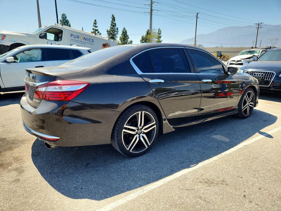 58925766 :رقم المزاد ، 1HGCR2F51HA301627 vin ، 2017 Honda Accord مزاد بيع