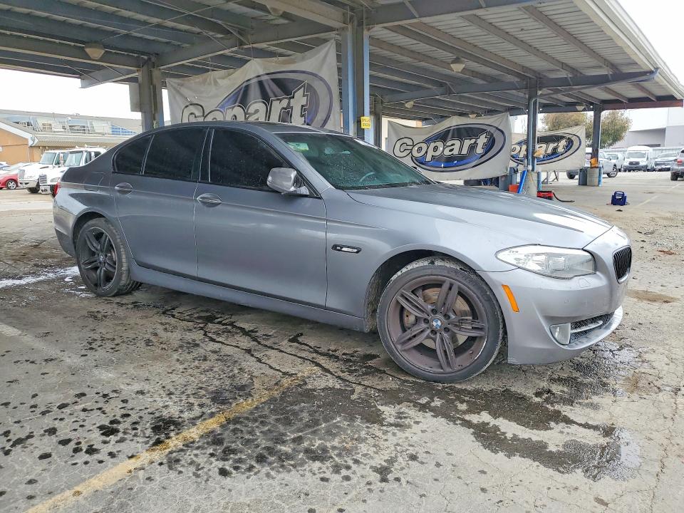 58051146 :رقم المزاد ، WBAFR9C50CDV58582 vin ، 2012 Bmw 550 مزاد بيع