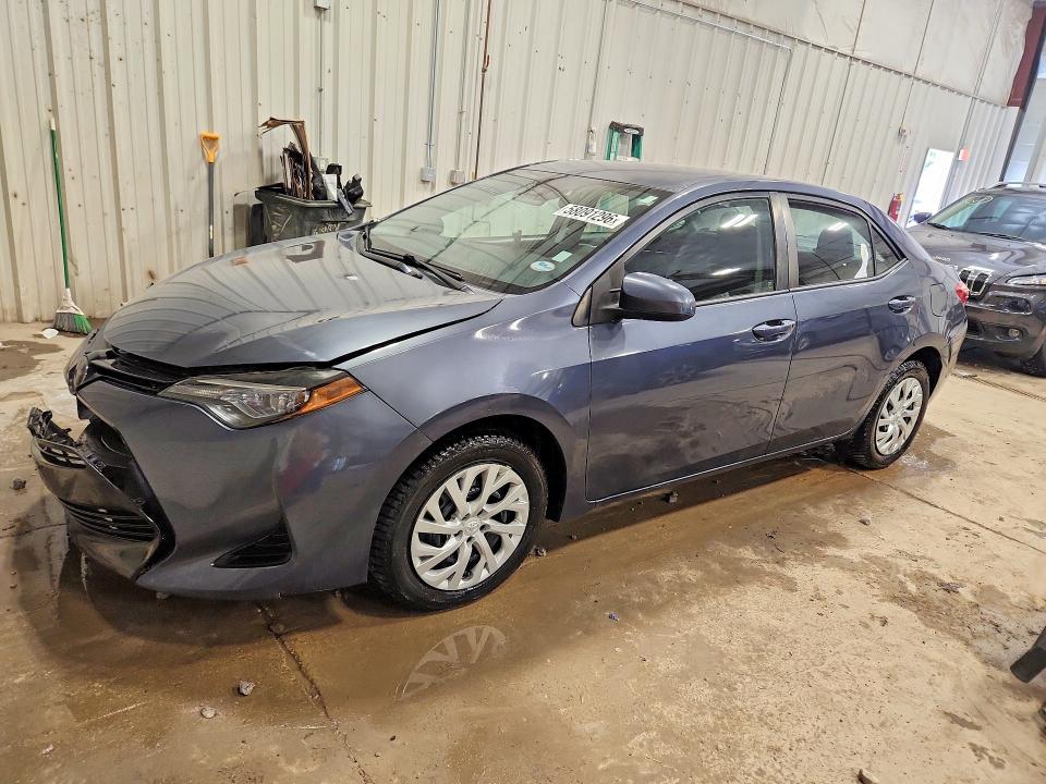 58091296 :رقم المزاد ، 5YFBURHE5JP754939 vin ، 2018 Toyota Corolla مزاد بيع