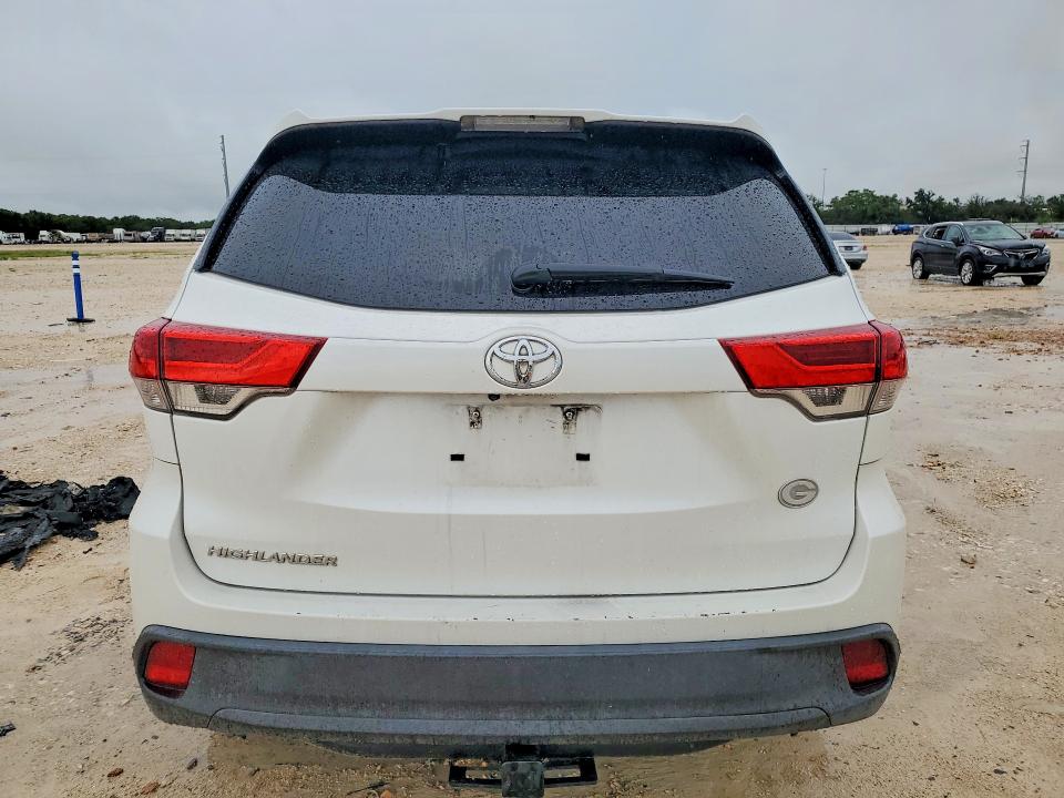 Продаж на аукціоні авто 2017 Toyota Highlander, vin: 5TDZARFH4HS028673, номер лоту: 56972726