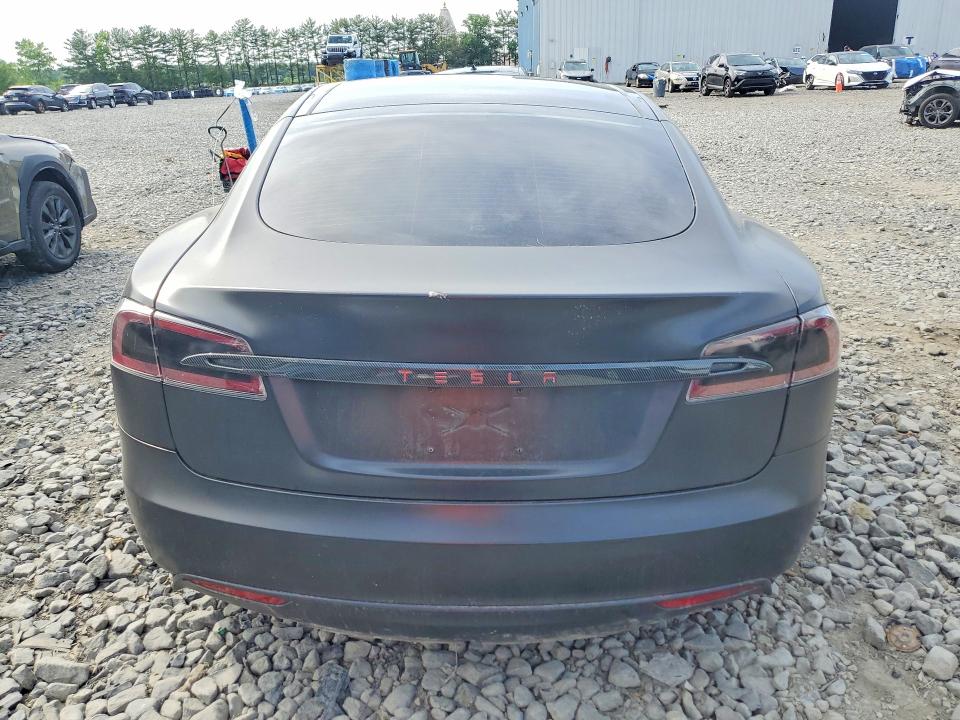 2015 Tesla Model S მანქანა იყიდება აუქციონზე, vin: 5YJSA4H20FFP75444, აუქციონის ნომერი: 57170276