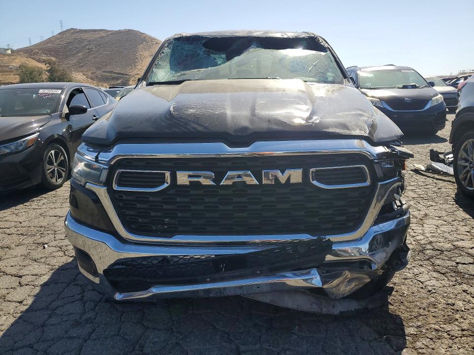 56180806 :رقم المزاد ، 1C6SRFFP1SN581205 vin ، 2025 Ram 1500 مزاد بيع