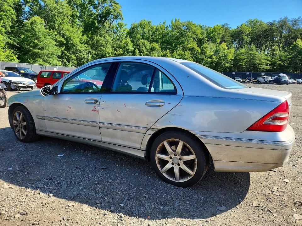 2004 Mercedes-benz C მანქანა იყიდება აუქციონზე, vin: WDBRF40J04F459682, აუქციონის ნომერი: 57140166