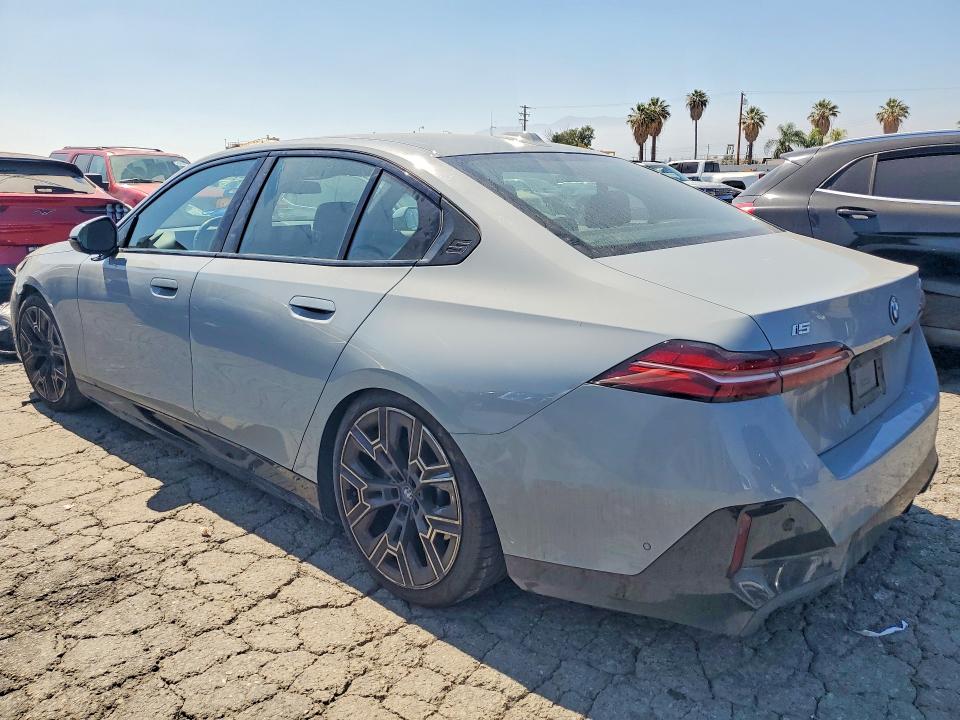 57718796 :رقم المزاد ، WBY33FK04RCR16825 vin ، 2024 Bmw I5 مزاد بيع