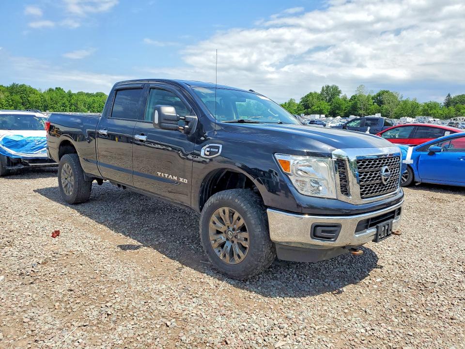 57170386 :رقم المزاد ، 1N6BA1F35HN575249 vin ، 2017 Nissan Titan Xd مزاد بيع