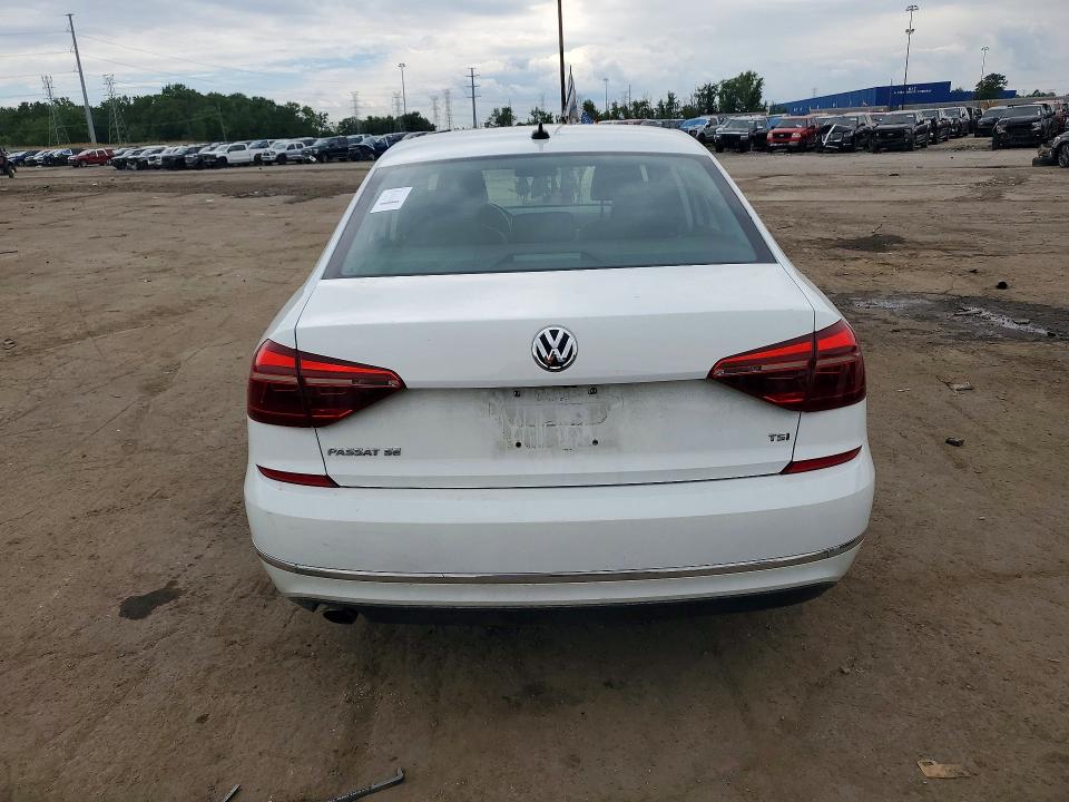 2017 Volkswagen Passat მანქანა იყიდება აუქციონზე, vin: 1VWBT7A36HC036137, აუქციონის ნომერი: 58595446