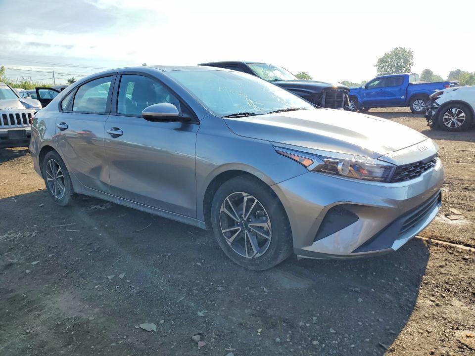 58913266 :رقم المزاد ، 3KPF24ADXRE752001 vin ، 2024 Kia Forte مزاد بيع
