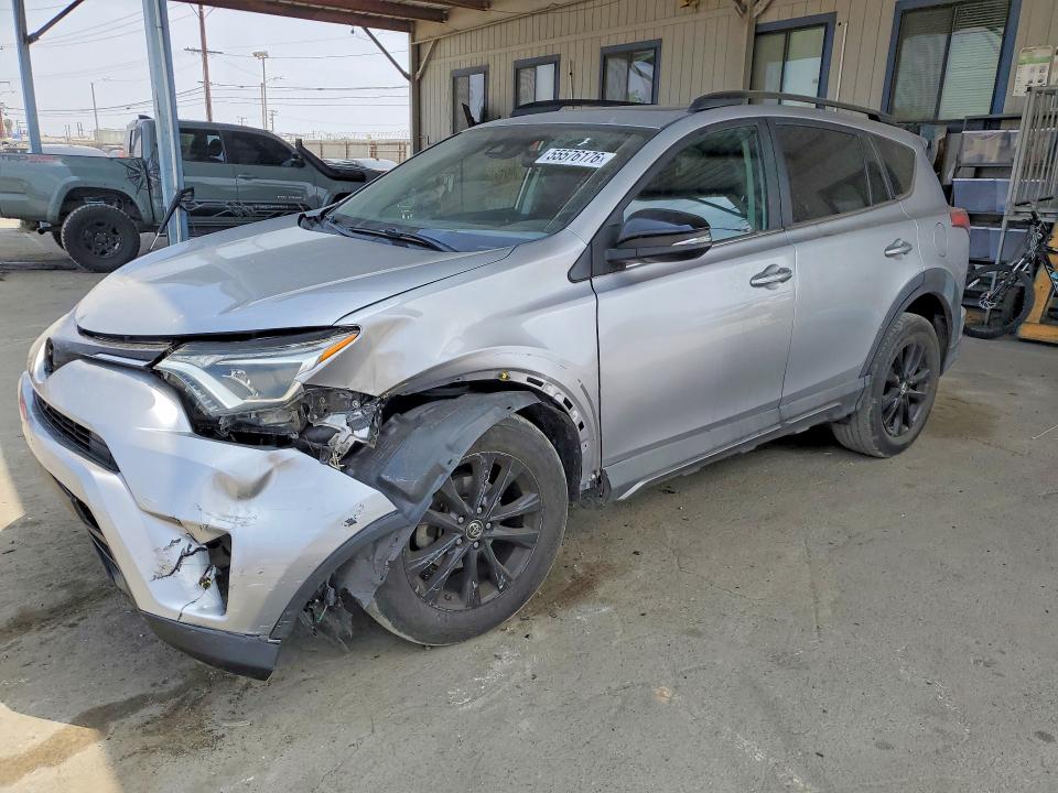 Aukcja sprzedaży 2018 Toyota Rav4, vin: 2T3RFREV8JW730458, numer aukcji: 55576176