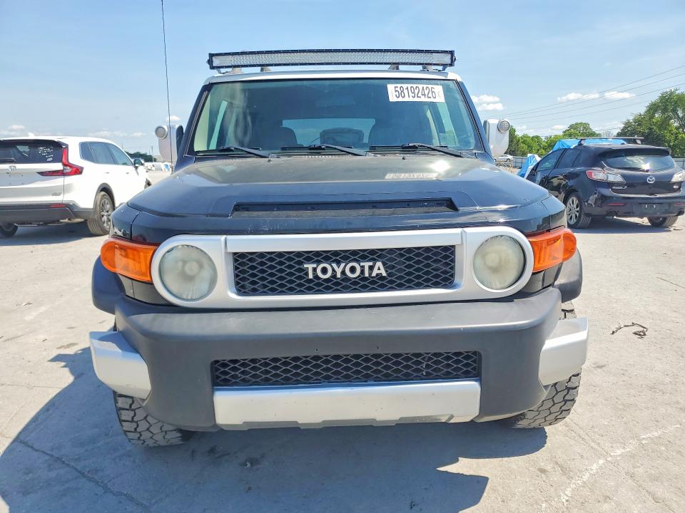 2007 Toyota Fj Cruiser მანქანა იყიდება აუქციონზე, vin: JTEZU11F270011673, აუქციონის ნომერი: 58192426
