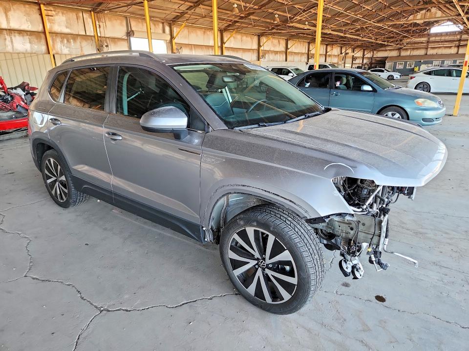 59009836 :رقم المزاد ، 3VVEX7B2XPM372639 vin ، 2023 Volkswagen Taos مزاد بيع