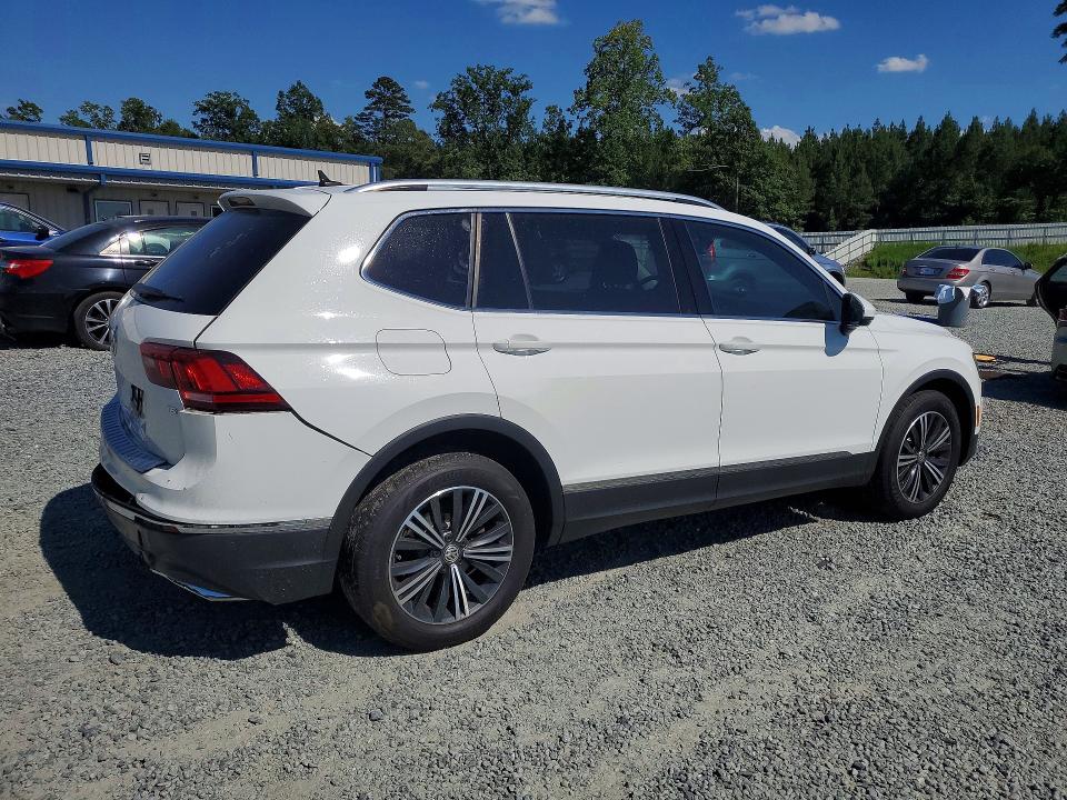 58015116 :رقم المزاد ، 3VV3B7AX2JM023209 vin ، 2018 Volkswagen Tiguan مزاد بيع