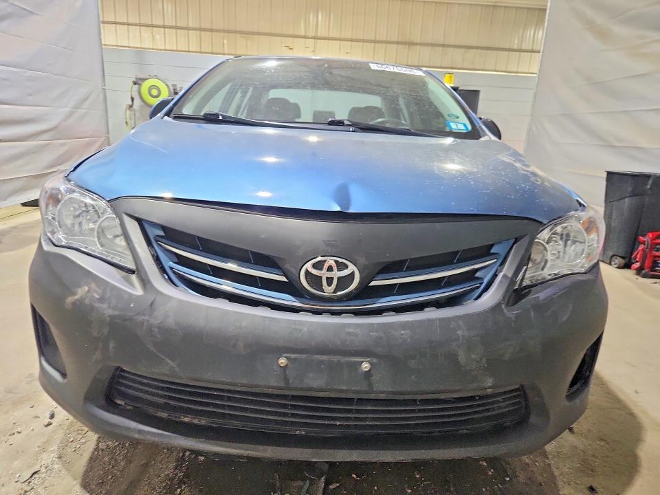 56676506 :رقم المزاد ، 5YFBU4EE7DP211961 vin ، 2013 Toyota Corolla مزاد بيع