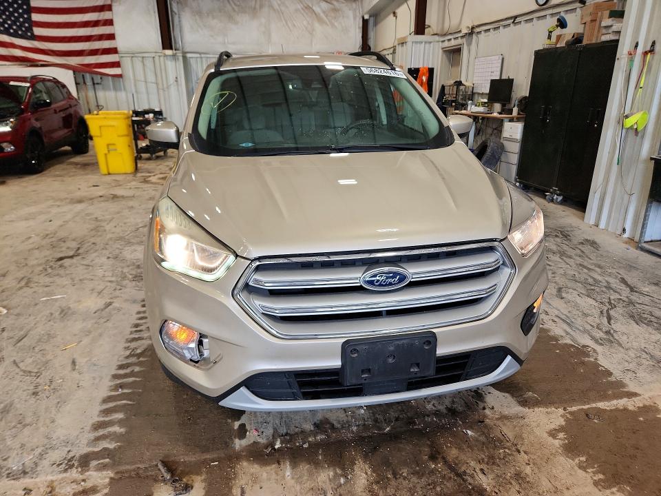 2018 Ford Escape მანქანა იყიდება აუქციონზე, vin: 1FMCU9GD4JUD07207, აუქციონის ნომერი: 56824616