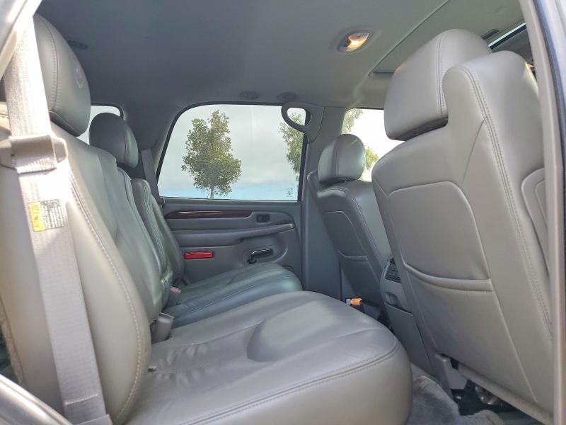 2004 Cadillac Escalade მანქანა იყიდება აუქციონზე, vin: 1GYEK63N94R180701, აუქციონის ნომერი: 56335896