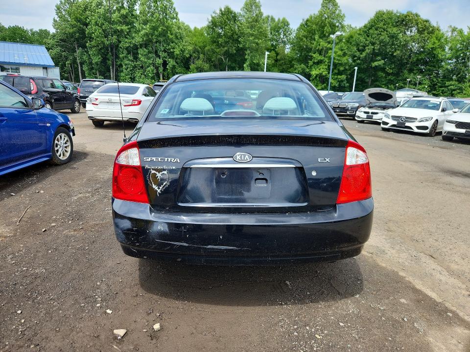57332286 :رقم المزاد ، KNAFE122455129222 vin ، 2005 Kia Spectra مزاد بيع
