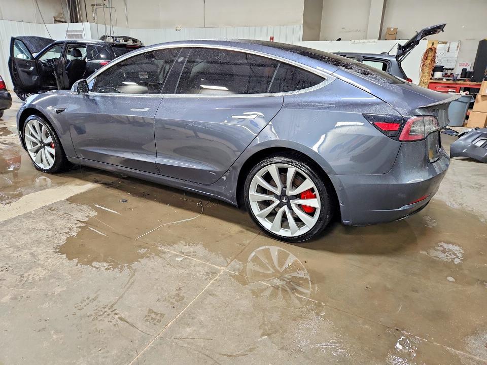 56850246 :رقم المزاد ، 5YJ3E1EB0KF413507 vin ، 2019 Tesla Model 3 مزاد بيع