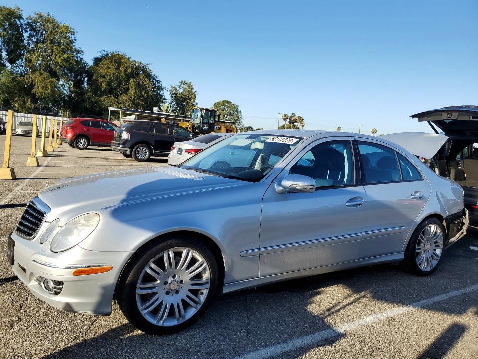 2008 Mercedes-benz E მანქანა იყიდება აუქციონზე, vin: WDBUF56X98B228885, აუქციონის ნომერი: 56173376
