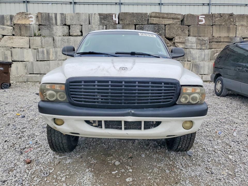 56761516 :رقم المزاد ، 1B7HG38NX2S702673 vin ، 2002 Dodge Dakota مزاد بيع