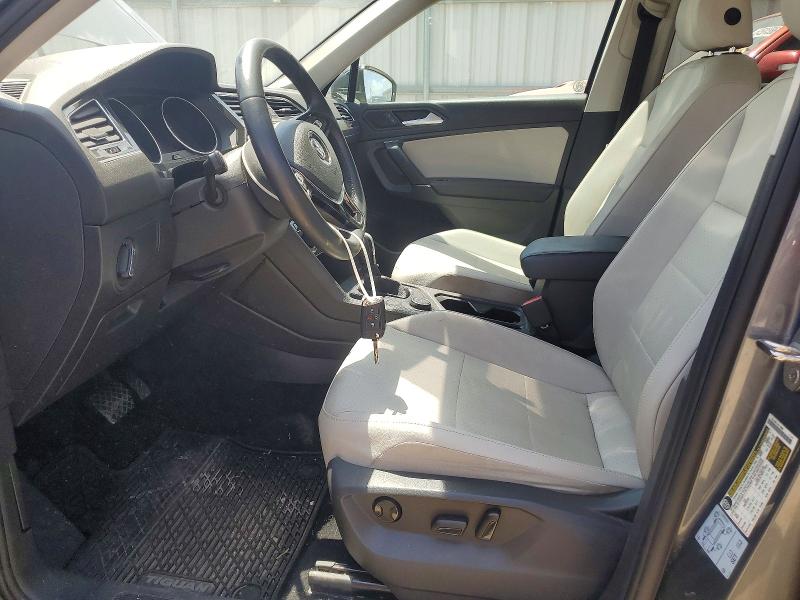 57000986 :رقم المزاد ، 3VV2B7AX8LM043043 vin ، 2020 Volkswagen Tiguan مزاد بيع