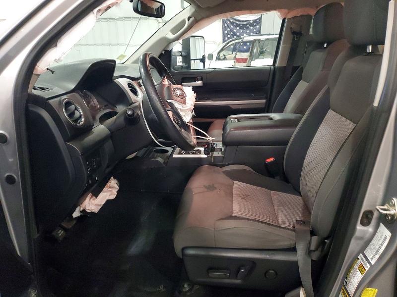 Продаж на аукціоні авто 2017 Toyota Tundra, vin: 5TFDW5F17HX647429, номер лоту: 55589246