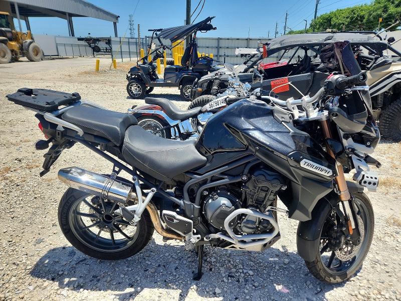 Продажа на аукционе авто 2012 Triumph Motorcycle Tiger, vin: SMTF02XK2CJ540785, номер лота: 57173796