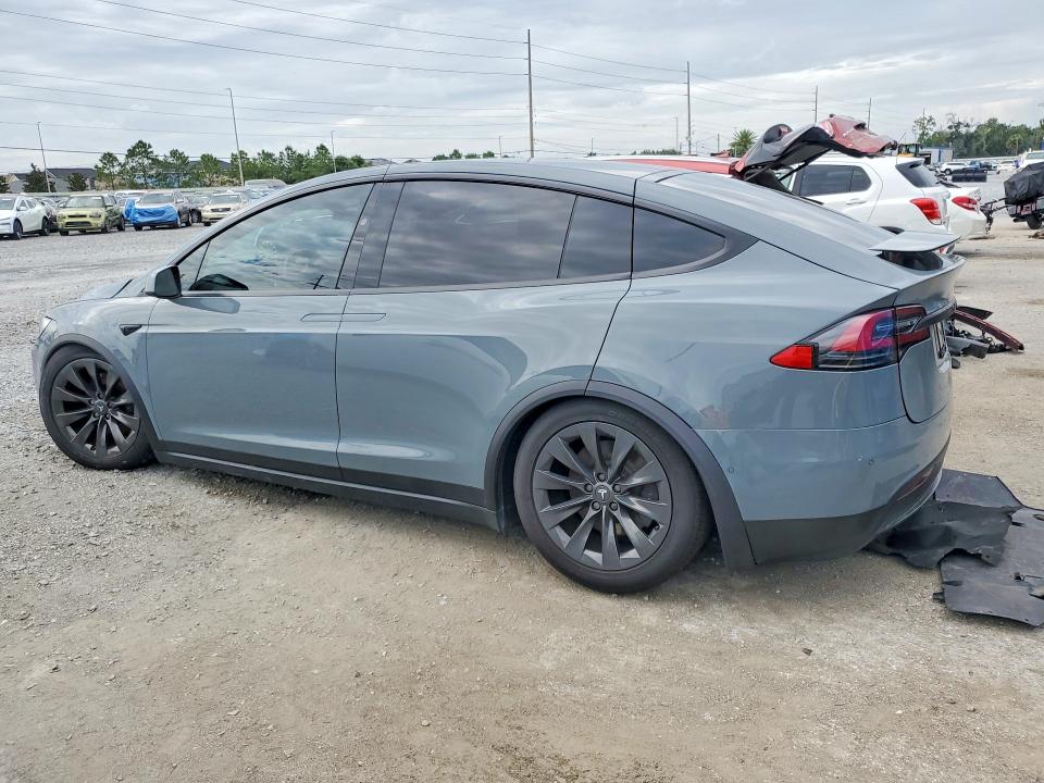 55784646 :رقم المزاد ، 5YJXCDE26JF139382 vin ، 2018 Tesla Model X مزاد بيع