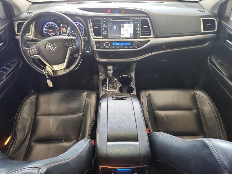 2018 Toyota Highlander მანქანა იყიდება აუქციონზე, vin: 5TDKZRFH4JS529725, აუქციონის ნომერი: 56797746