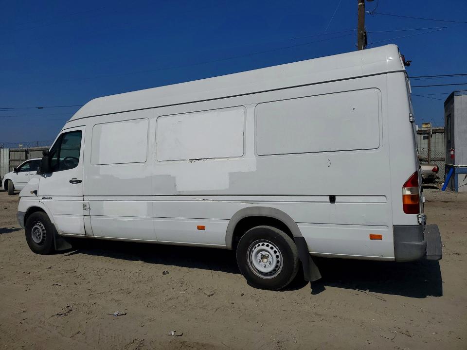 55422946 :رقم المزاد ، WD2PD744855745886 vin ، 2005 Dodge Sprinter مزاد بيع