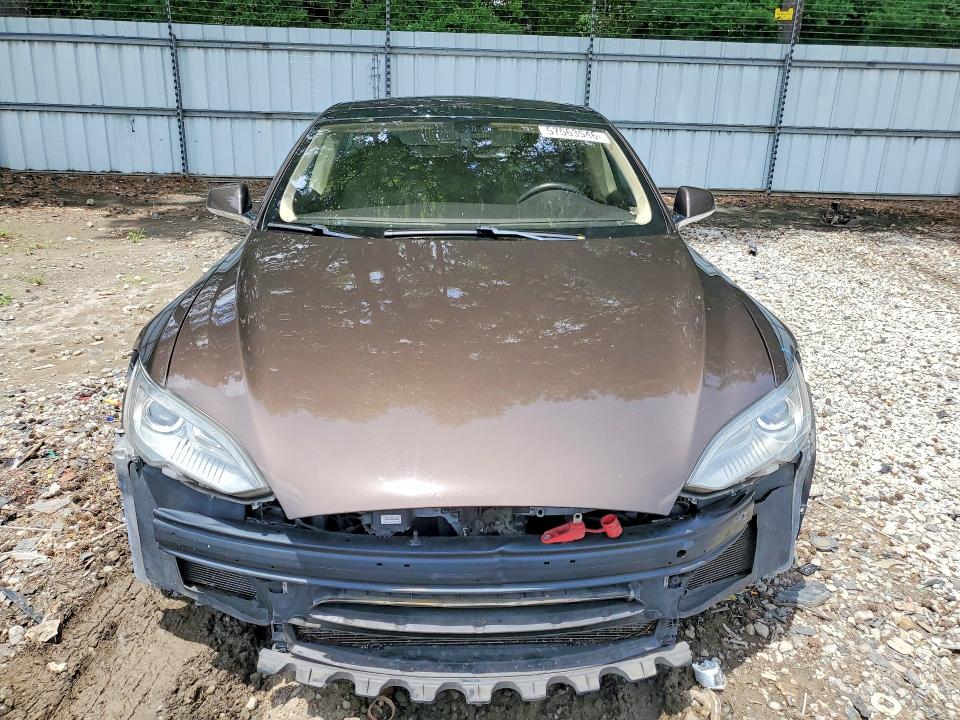 2013 Tesla Model S მანქანა იყიდება აუქციონზე, vin: 5YJSA1CN0DFP22496, აუქციონის ნომერი: 57563546