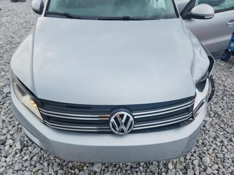 58817616 :رقم المزاد ، WVGAV7AX5GK000113 vin ، 2016 Volkswagen Tiguan مزاد بيع