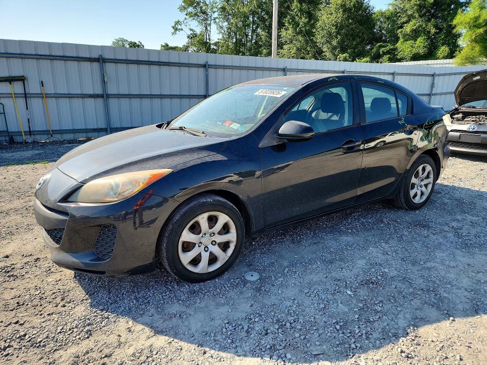 57028926 :رقم المزاد ، JM1BL1U77D1715211 vin ، 2013 Mazda 3 مزاد بيع