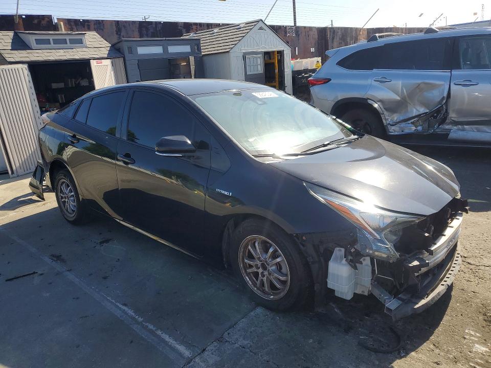 Продажа на аукционе авто 2018 Toyota Prius, vin: JTDKBRFU4J3584730, номер лота: 56843046