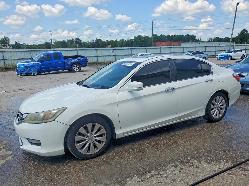 Auction sale of the 2013 Honda Accord, vin: 1HGCR2F82DA198853, lot number: 56953926